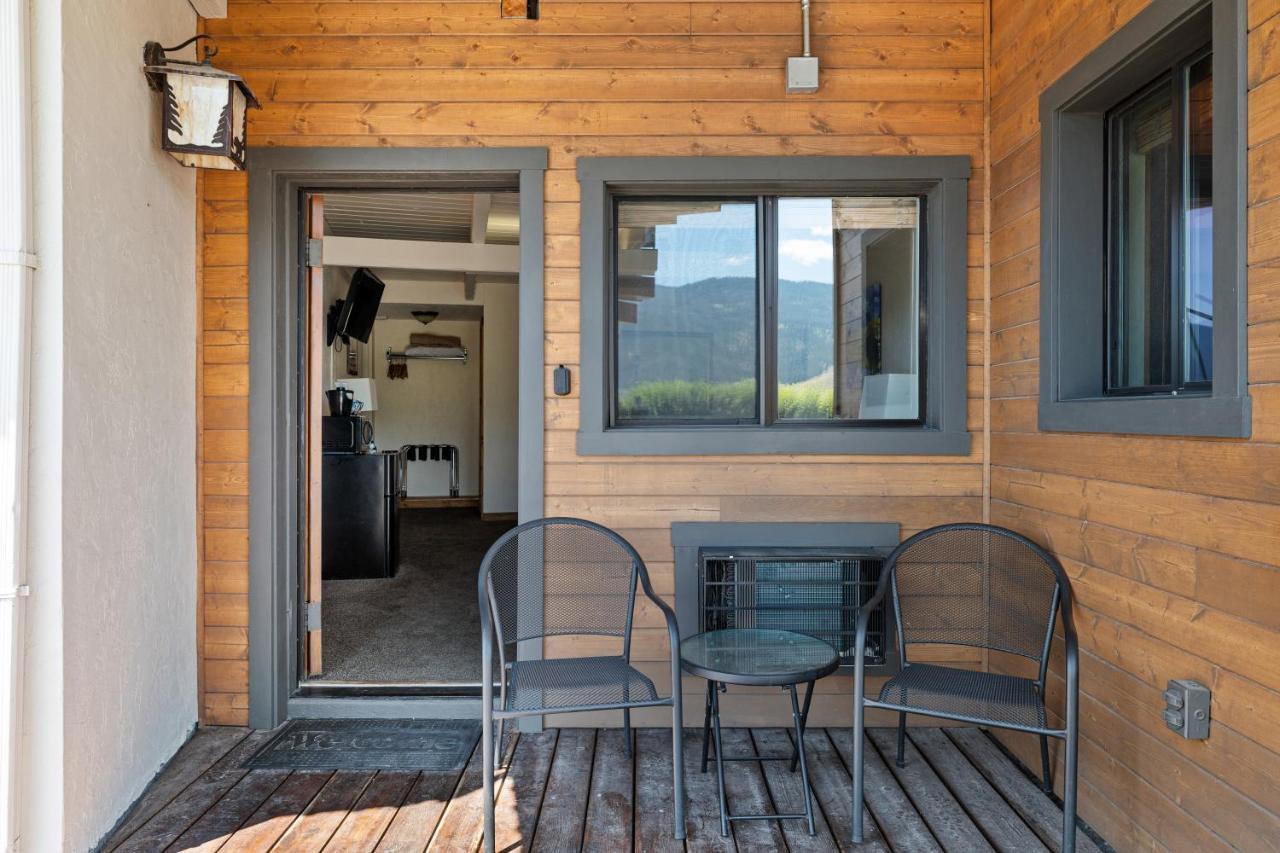 Inn Elk Refuge