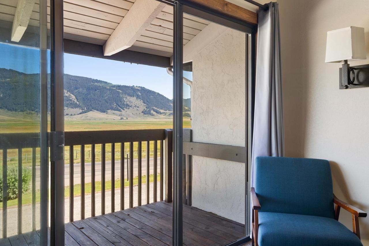Elk Refuge Inn